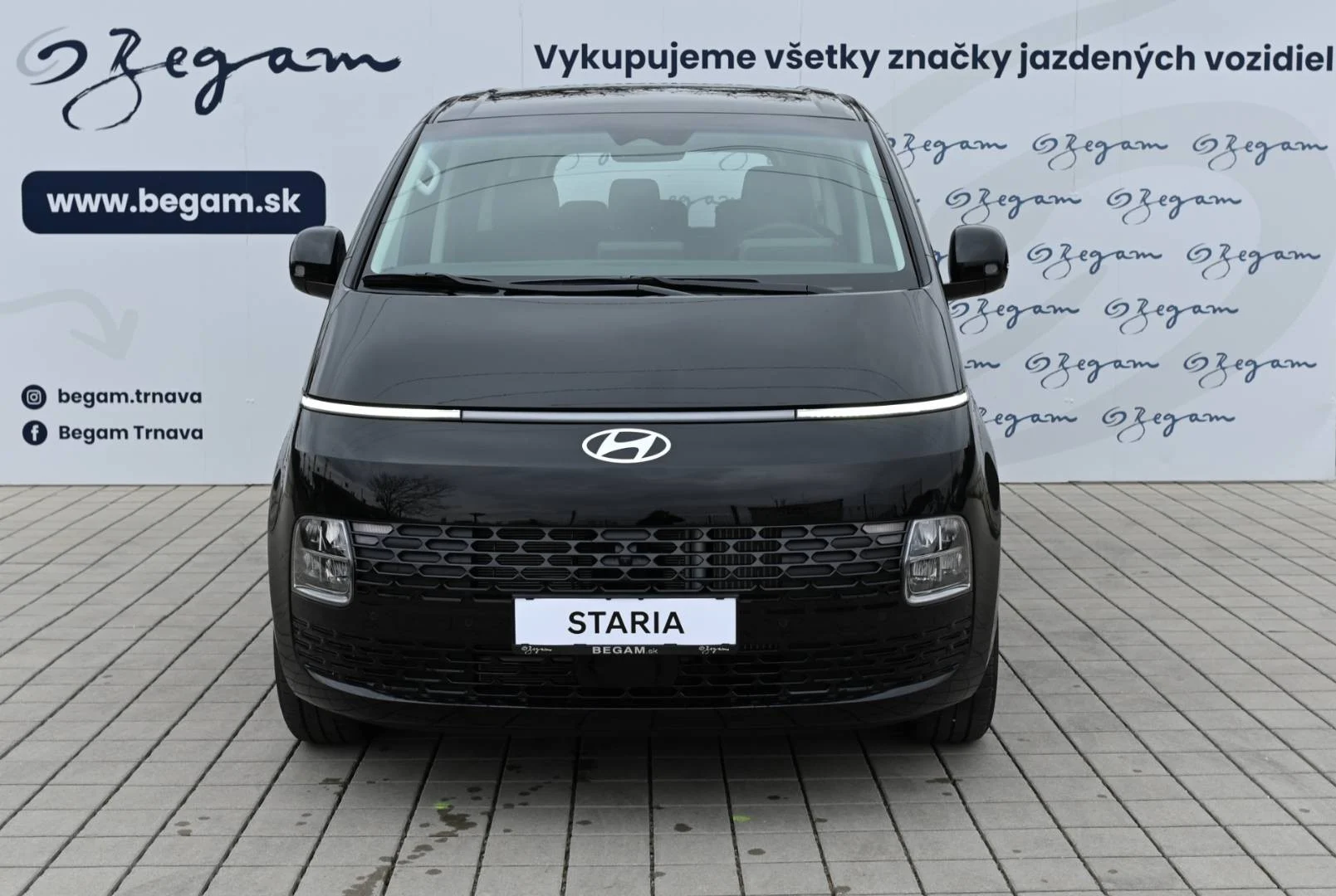 Hyundai Staria 1,6T-GDi HEV Premium 9S 4x2 6AT | Begam Trnava