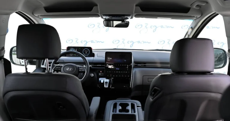 Hyundai Staria 1,6T-GDi HEV Premium 9S 4x2 6AT | Begam Trnava