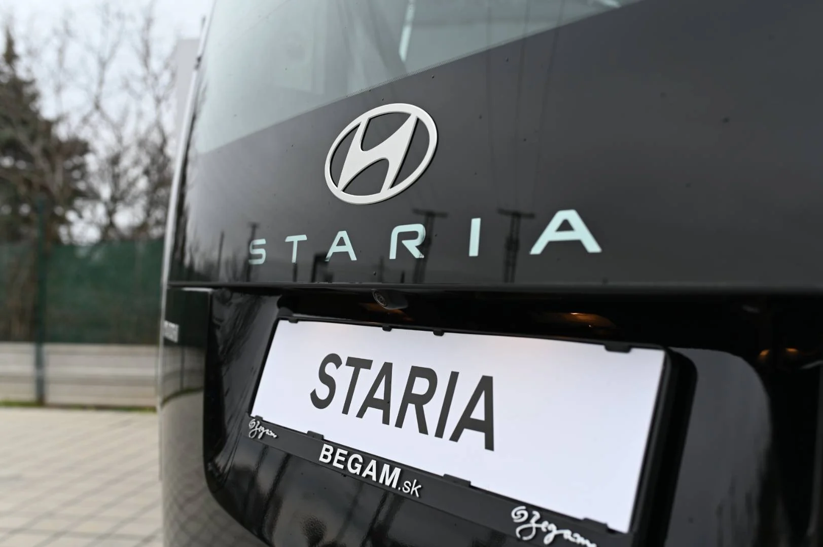 Hyundai Staria 1,6T-GDi HEV Premium 9S 4x2 6AT | Begam Trnava