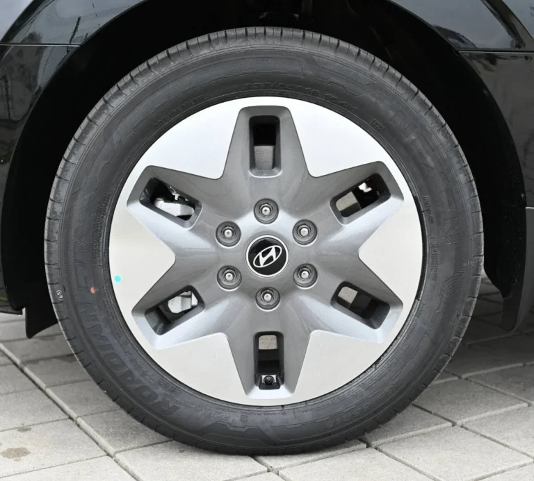 Hyundai Staria 1,6T-GDi HEV Premium 9S 4x2 6AT | Begam Trnava