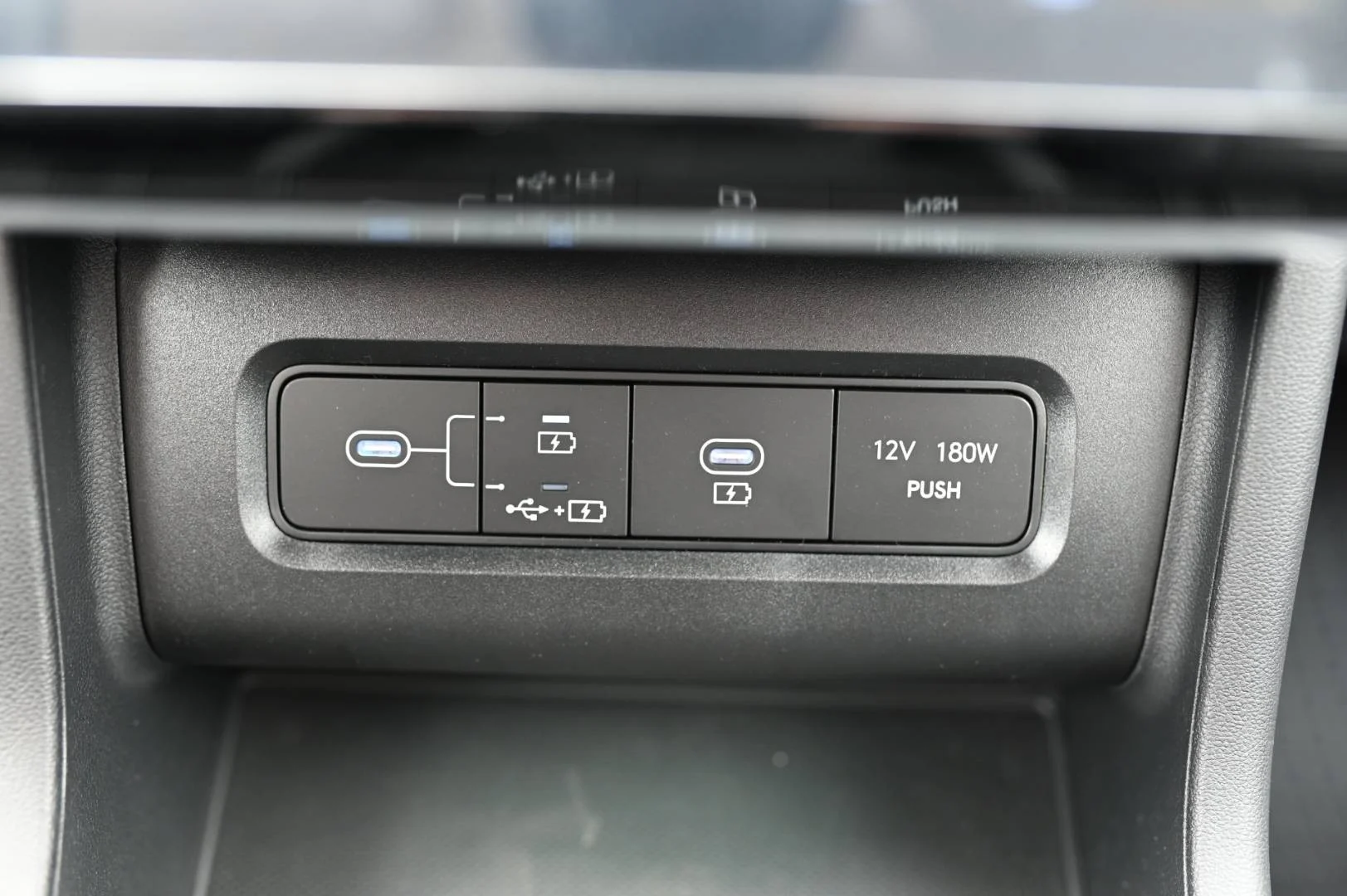 Hyundai Tucson NX4 Premium PHEV 1.6T-GDi, 212kW, 6AT MY2026 | Begam Trnava