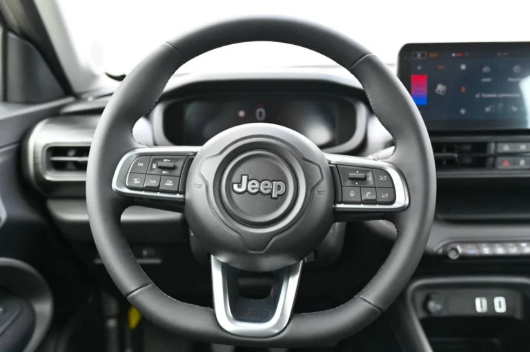 Jeep Avenger 1.2 GSE T3 Longitude + | Begam Trnava
