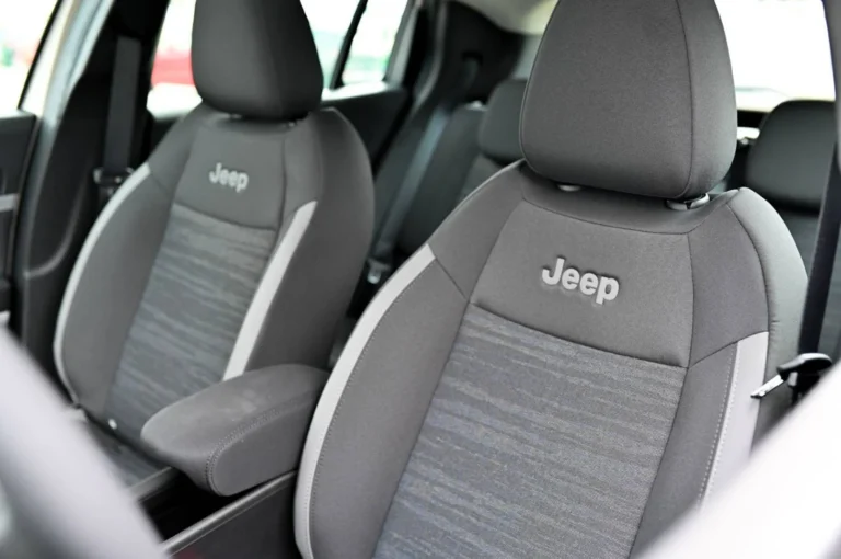 Jeep Avenger 1.2 GSE T3 Longitude + | Begam Trnava