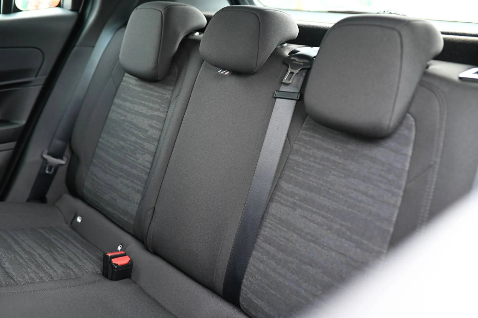 Jeep Avenger 1.2 GSE T3 Longitude + | Begam Trnava