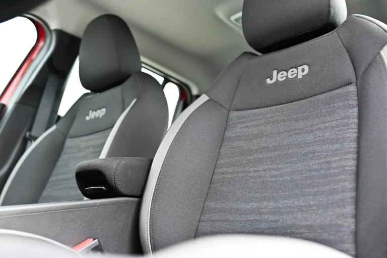 Jeep Avenger 1.2 GSE T3 Longitude | Begam Trnava