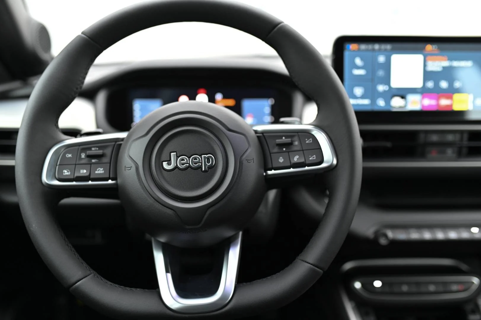 Jeep Avenger 1.2 T e-Hybrid 6DCT UPLAND 4xe | Begam Trnava