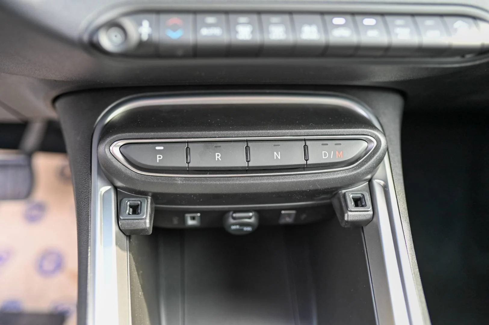 Jeep Avenger 1.2 T e-Hybrid 6DCT UPLAND 4xe | Begam Trnava