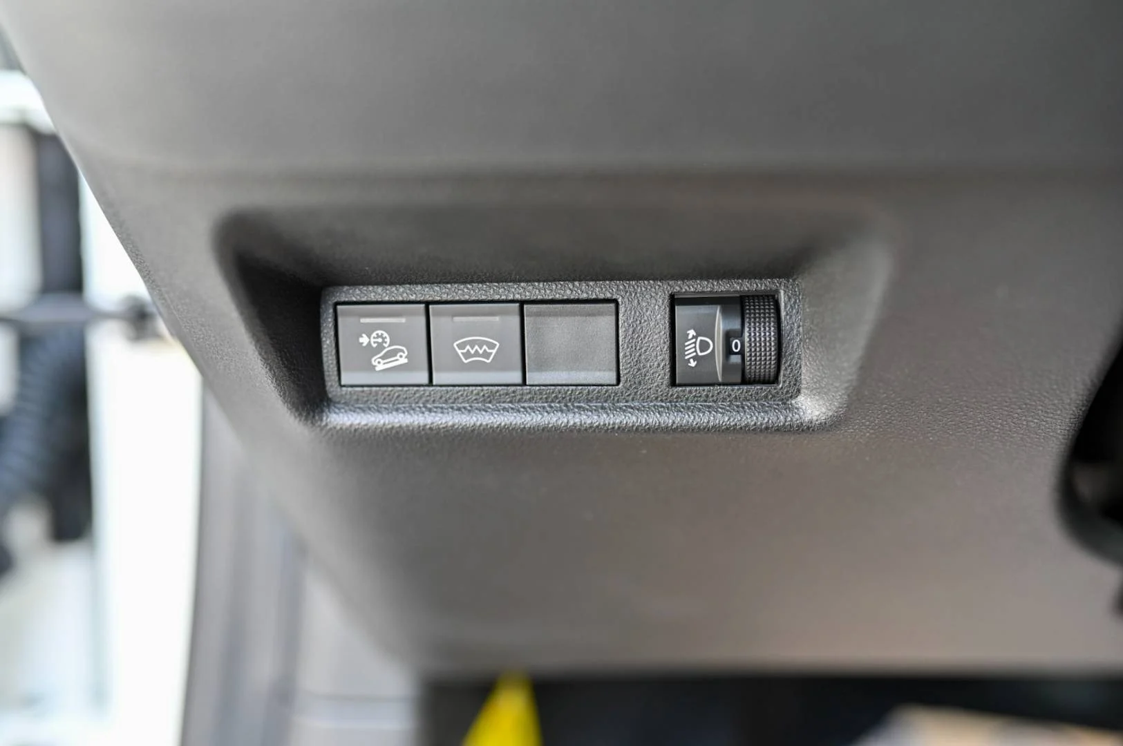 Jeep Avenger 1.2 T e-Hybrid 6DCT UPLAND 4xe | Begam Trnava