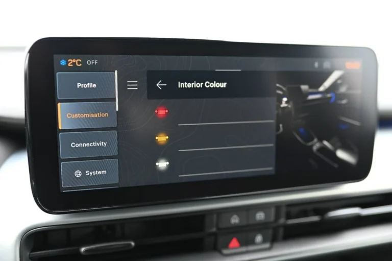 Jeep Avenger 1.2 T e-Hybrid Summit A/T | Begam Trnava