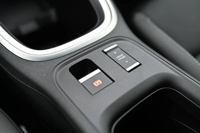 Jeep Avenger 1.2 T e-Hybrid Summit A/T | Begam Trnava