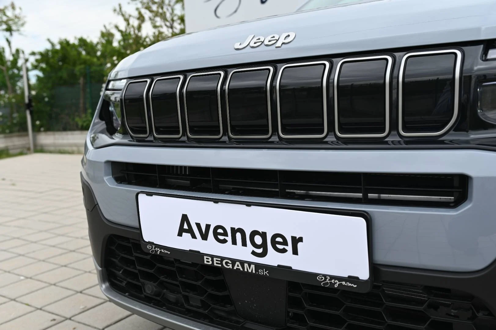 Jeep Avenger 1.2 T e-Hybrid Summit A/T | Begam Trnava