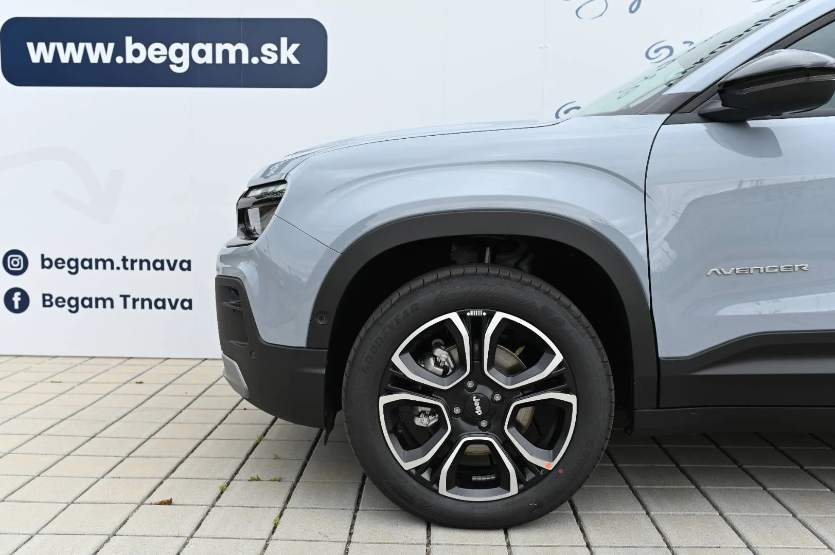 Jeep Avenger 1.2 T e-Hybrid Summit A/T | Begam Trnava