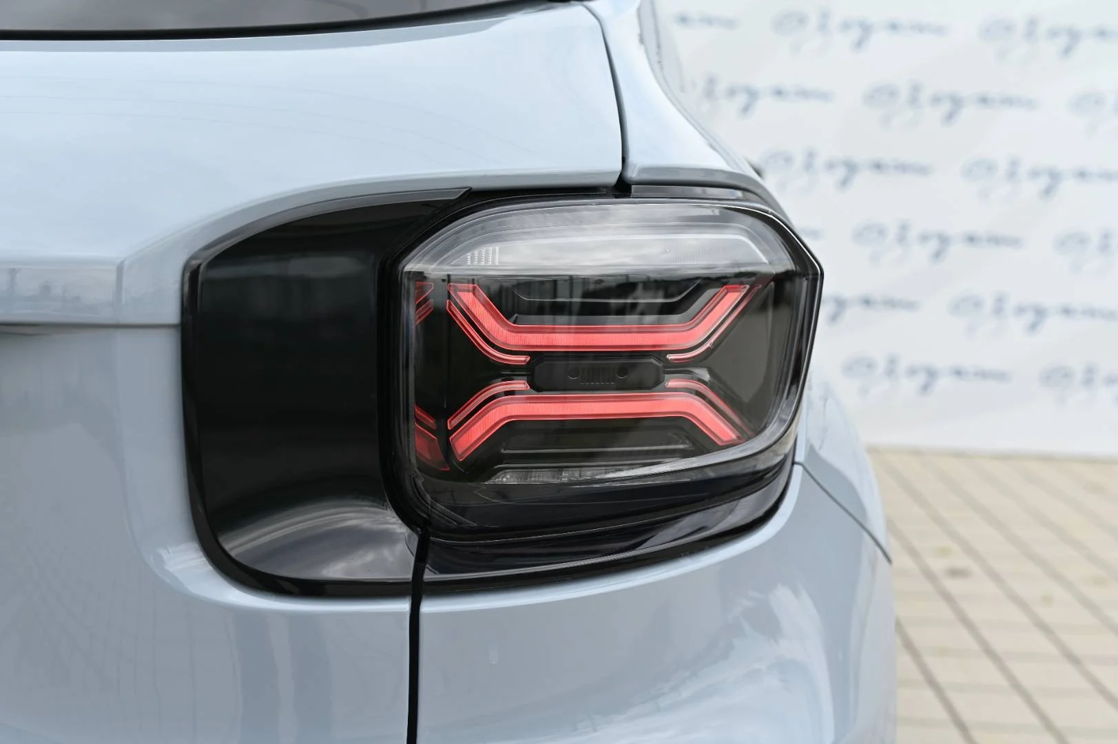 Jeep Avenger 1.2 T e-Hybrid Summit A/T | Begam Trnava
