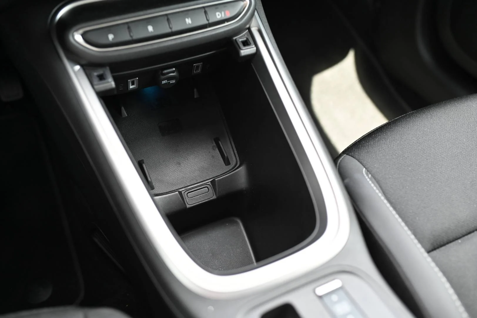 Jeep Avenger Elektro 54 kWh SUMMIT | Begam Trnava