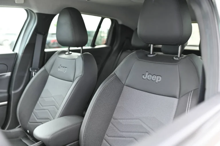Jeep Avenger Elektro 54 kWh SUMMIT | Begam Trnava