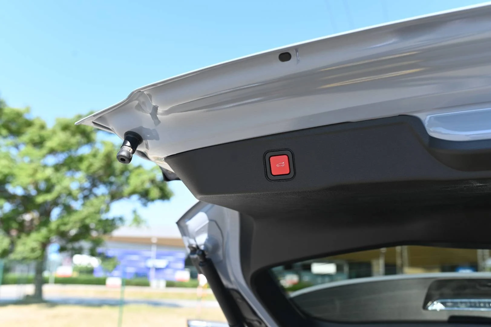 Jeep Avenger Elektro 54 kWh SUMMIT + | Begam Trnava