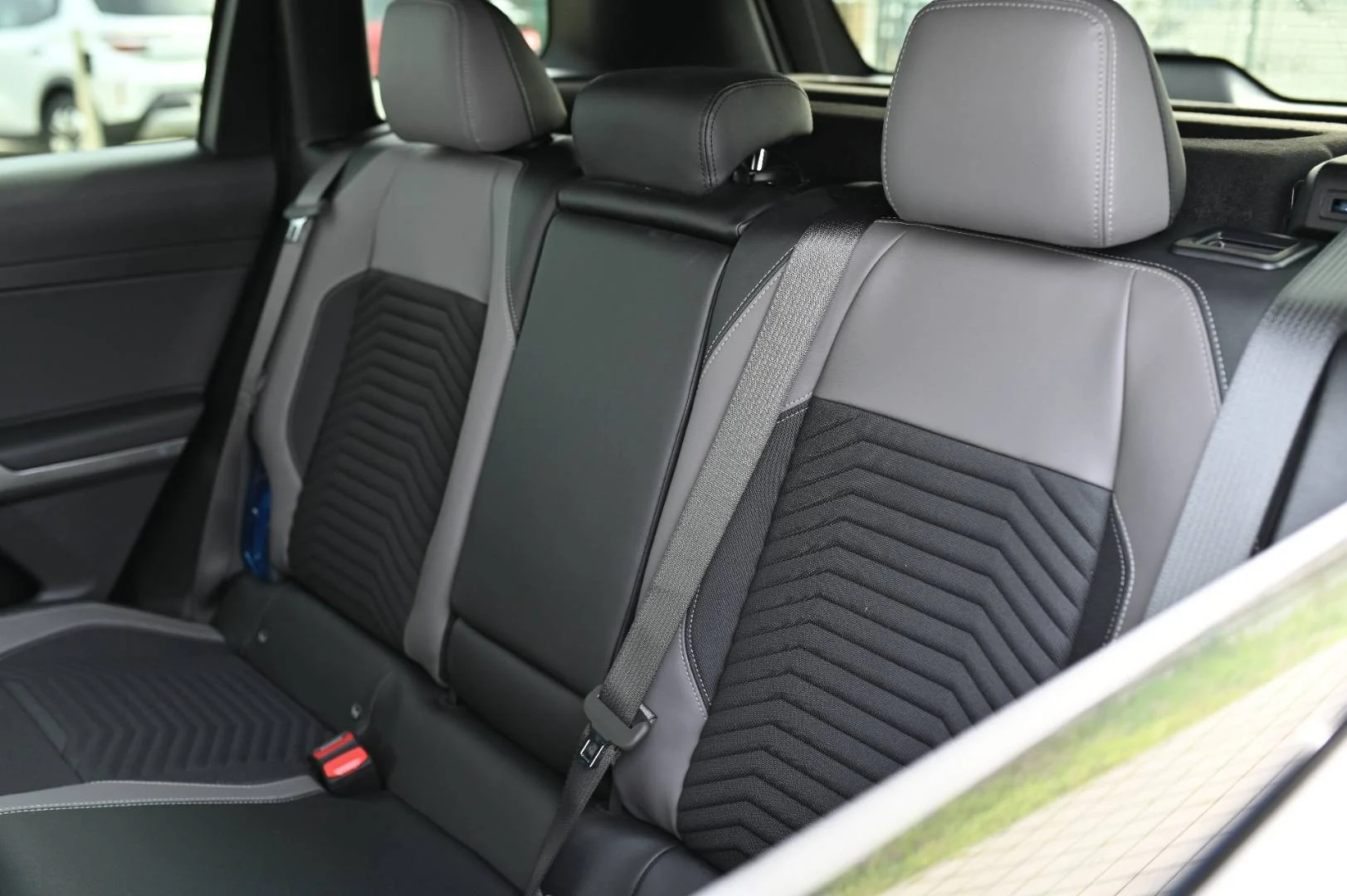 Jeep Compass 1.2T e-Hybrid FIRST EDITION 145K 6-EDCT | Begam Trnava