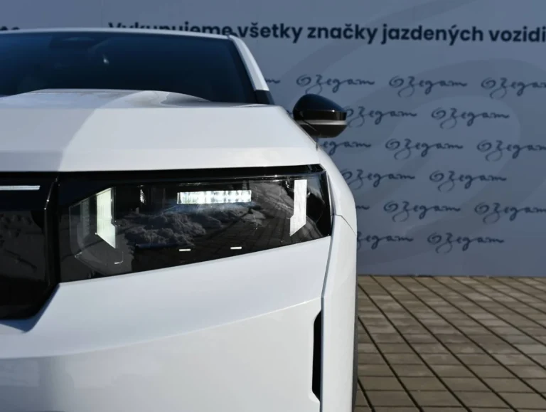 Jeep Compass 1.2T e-Hybrid FIRST EDITION 145K 6-EDCT | Begam Trnava