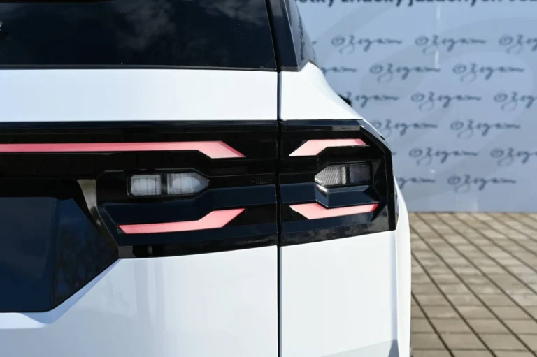 Jeep Compass 1.2T e-Hybrid FIRST EDITION 145K 6-EDCT | Begam Trnava