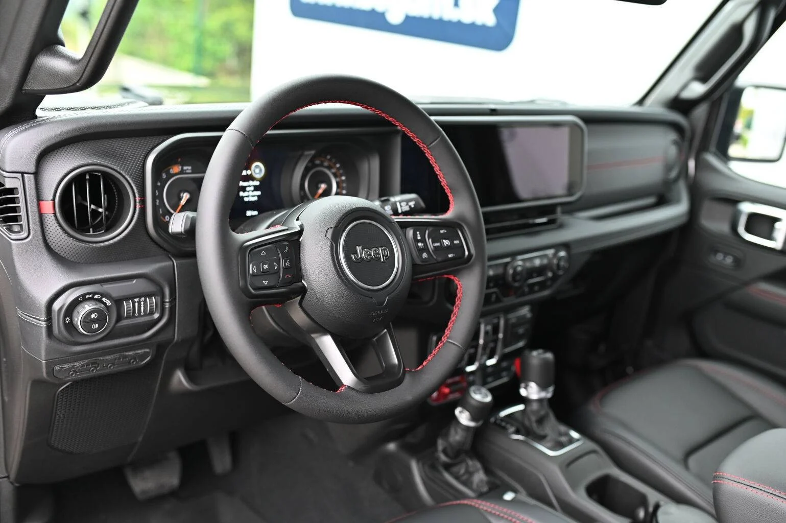 Jeep Wrangler RUBICON 2.0 TURBO 272k 8AT 4WD | Begam Trnava