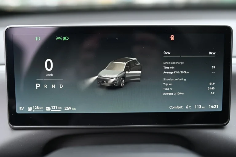 Leapmotor C10 REEV Design  215k 28,4 kWh | Begam Trnava