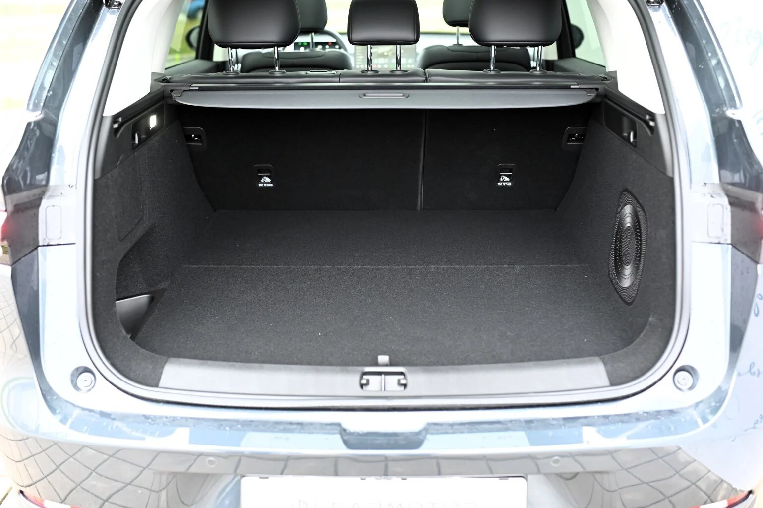 Leapmotor C10 Design REEV 215k 28,4 kWh | Begam Trnava