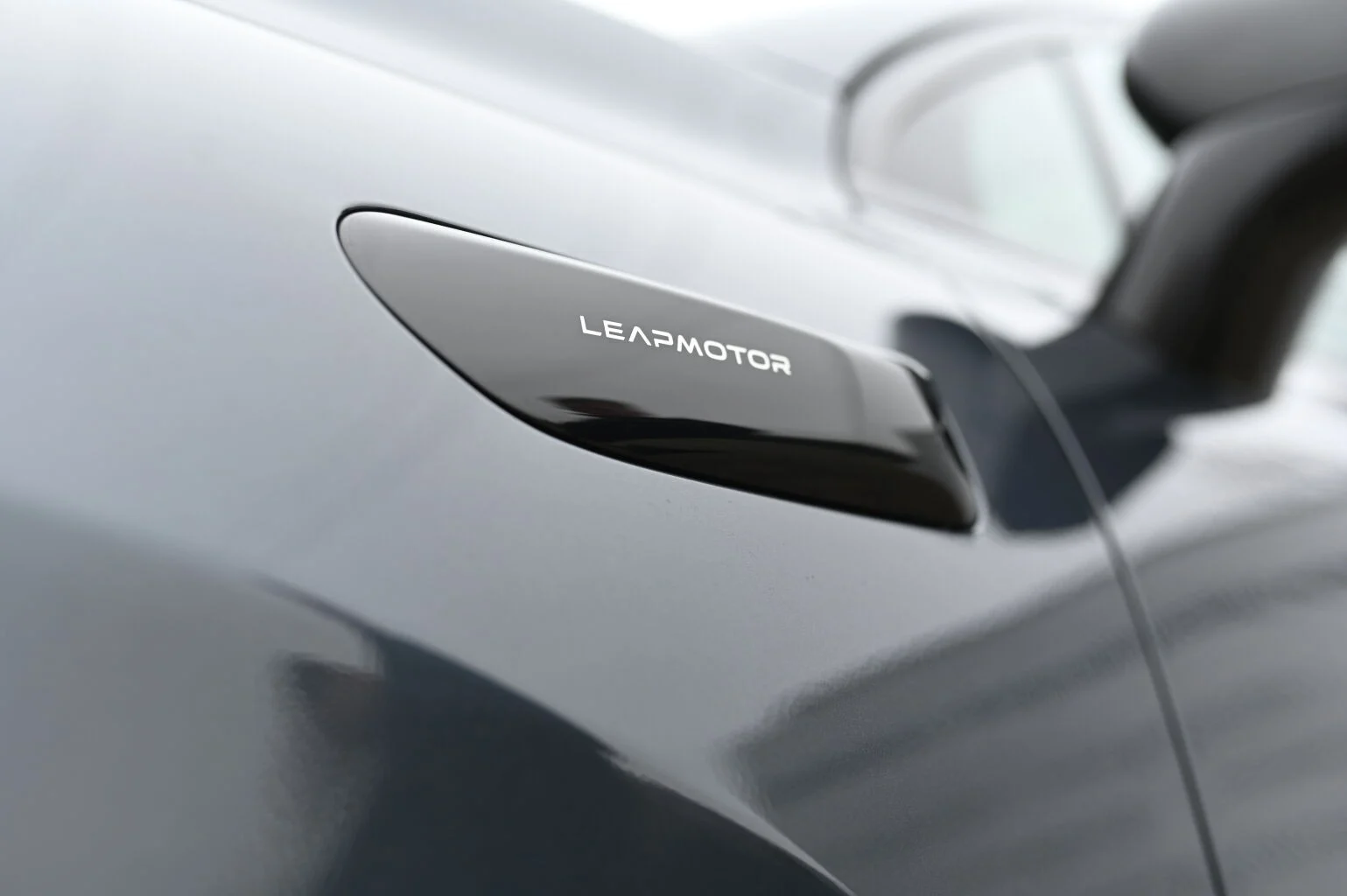 Leapmotor C10 Design REEV 215k 28,4 kWh | Begam Trnava