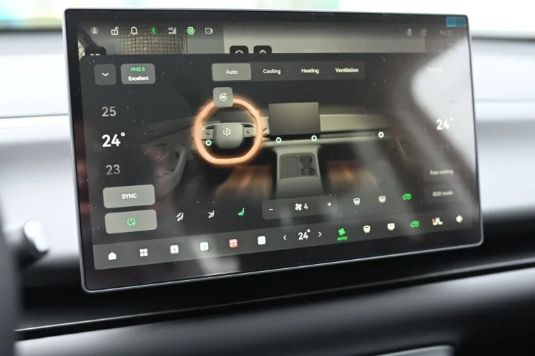 Leapmotor C10 REEV Design  215k 28,4 kWh | Begam Trnava
