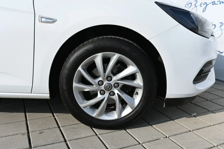 Opel Astra Sports Tourer SPORTS TOURER+ | Begam Trnava