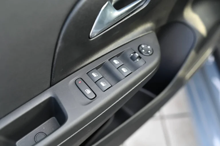 Opel Corsa 1.2 Turbo S&S GS A/T | Begam Trnava