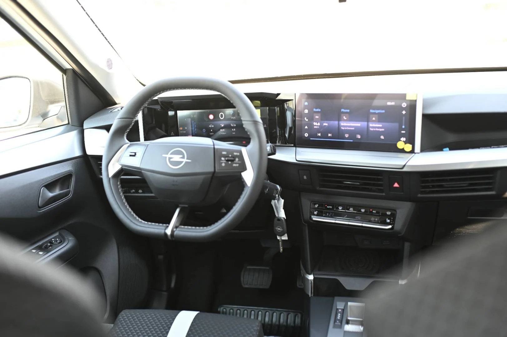 Opel Frontera EDITION HYBRID 48V 145k e-DCT6 | Begam Trnava