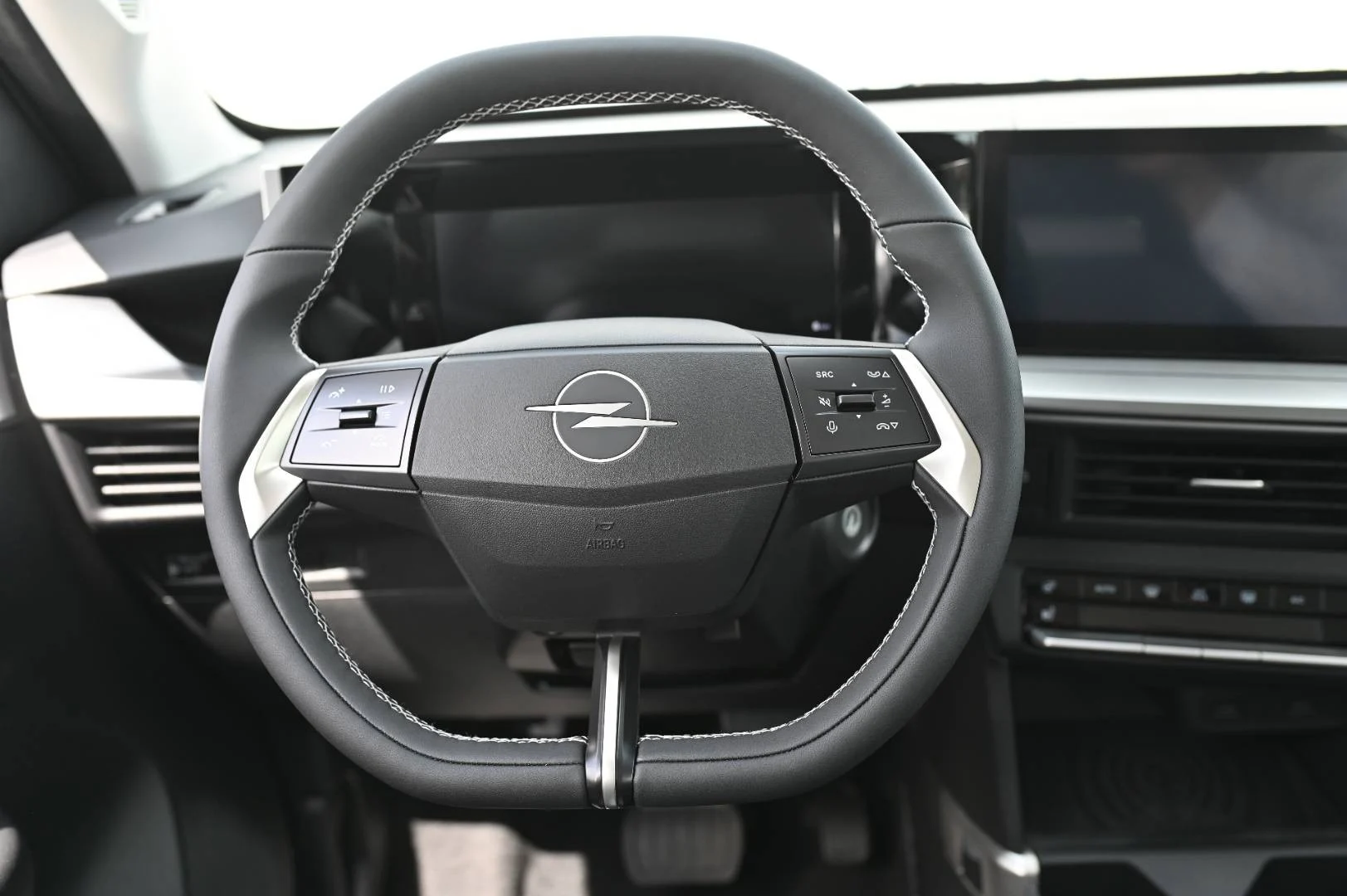 Opel Frontera EDITION HYBRID 48V 145k e-DCT6 | Begam Trnava