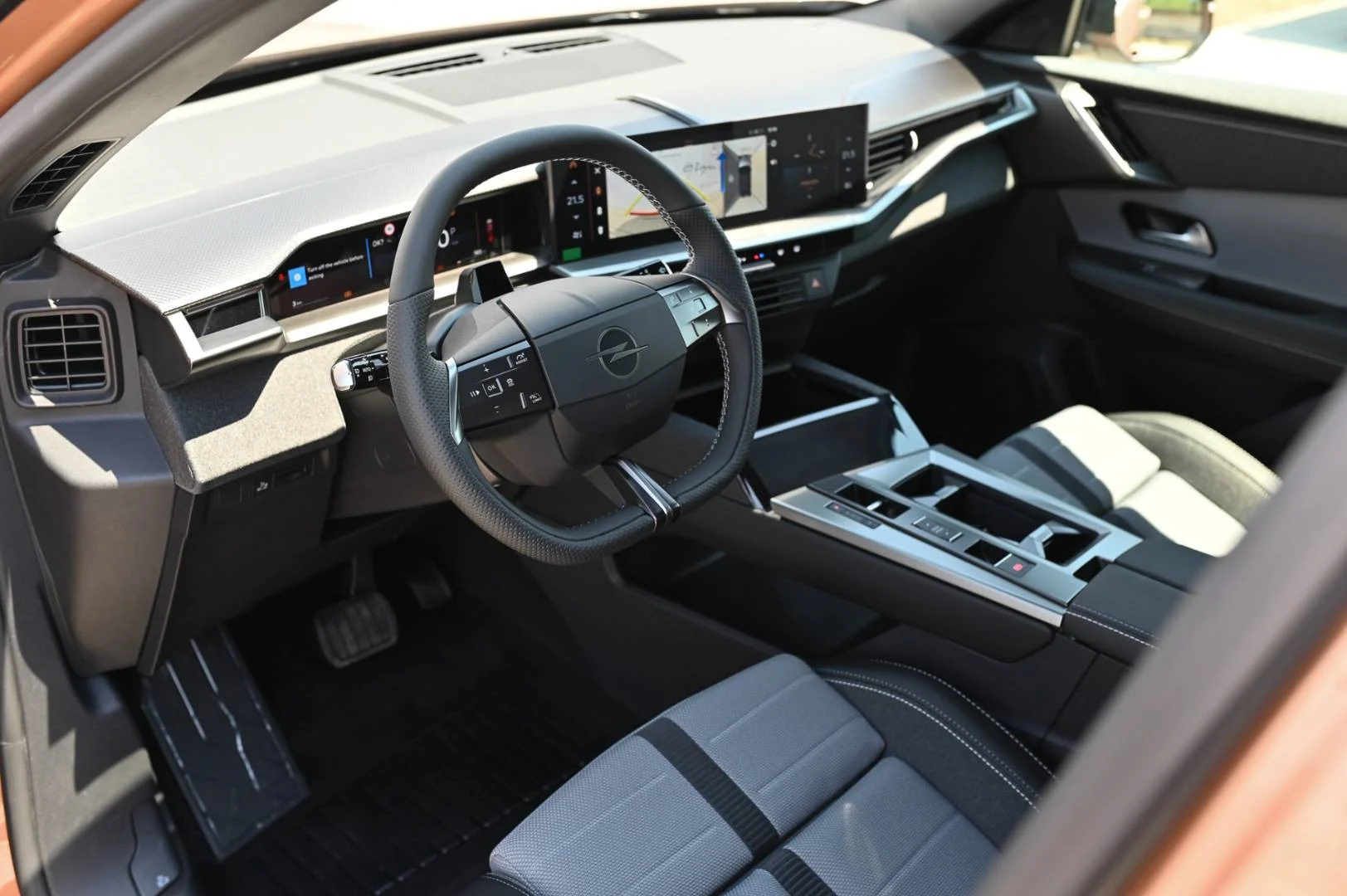 Opel Grandland GS HYBRID 48V 145k e-DCT6 | Begam Trnava
