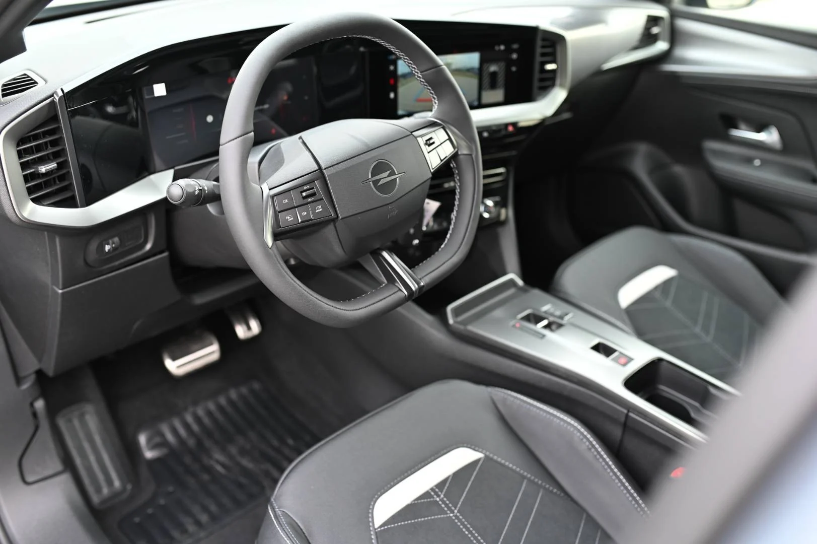 Opel Mokka GS Hybrid 48V eDCT 6 automat | Begam Trnava