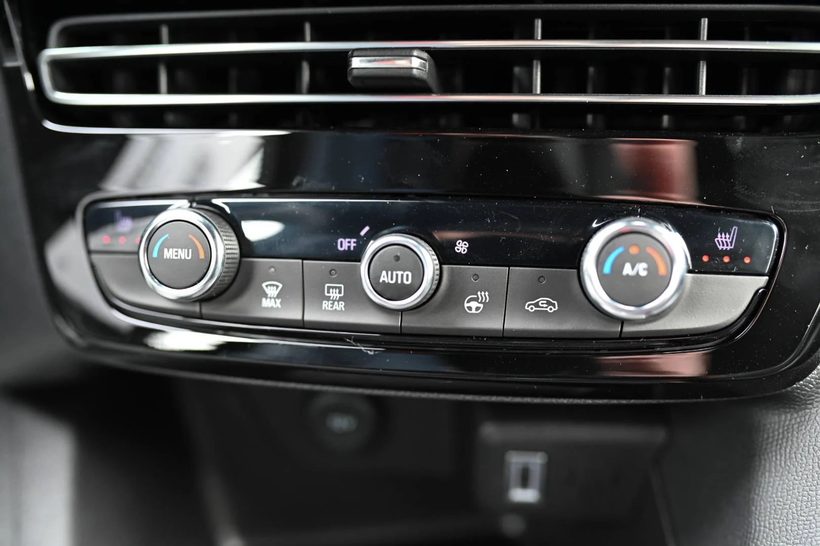 Opel Mokka GS Hybrid 48V eDCT 6 automat | Begam Trnava