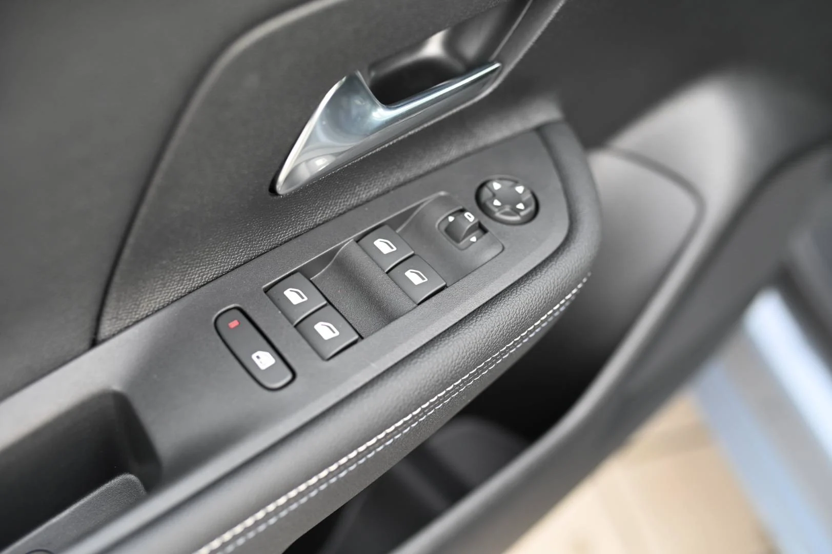 Opel Mokka GS Hybrid 48V eDCT 6 automat | Begam Trnava
