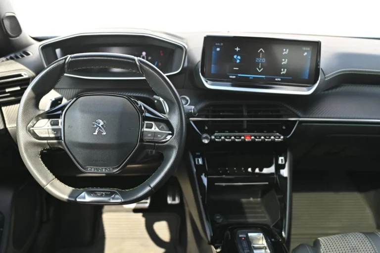 Peugeot 2008 1.5 BlueHDi 130 GT EAT8 | Begam Trnava