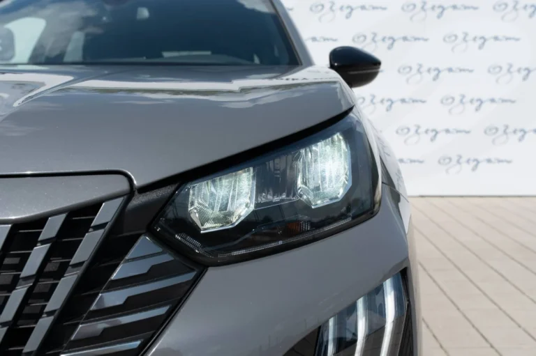 Peugeot 2008 E- Allure 54kWh 115kw | Begam Trnava