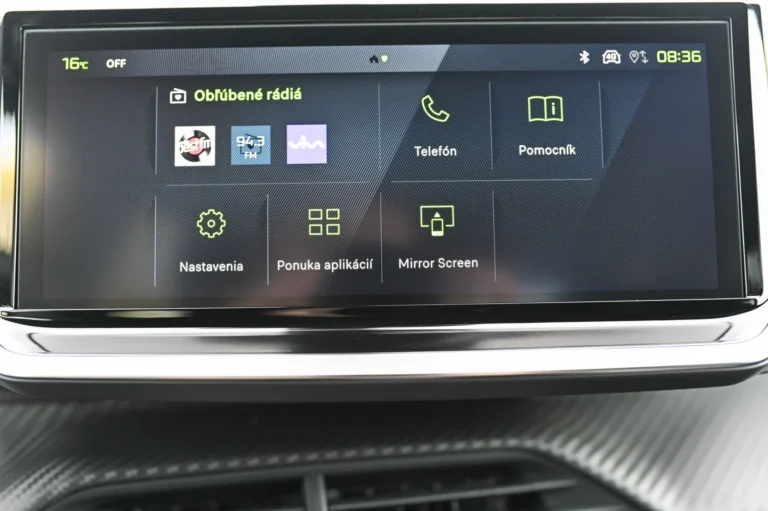 Peugeot 2008 GT  Hybrid 145k e-DCS6 MHEV | Begam Trnava