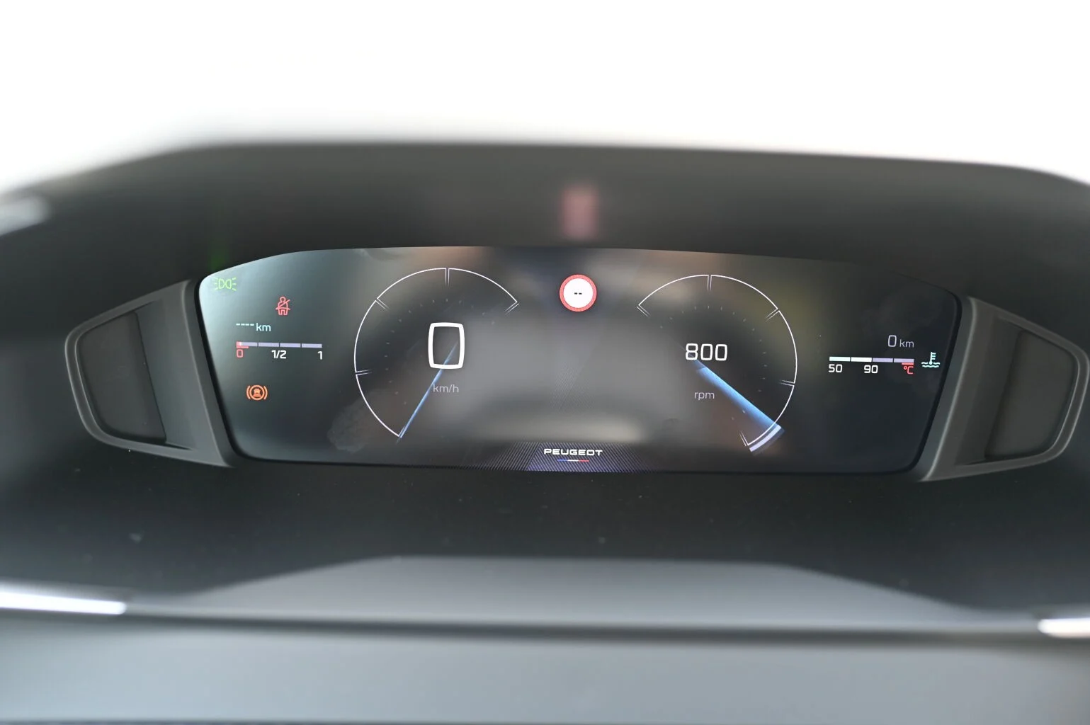 Peugeot 208 208 ALLURE  TURBO 100k BVM6 | Begam Trnava
