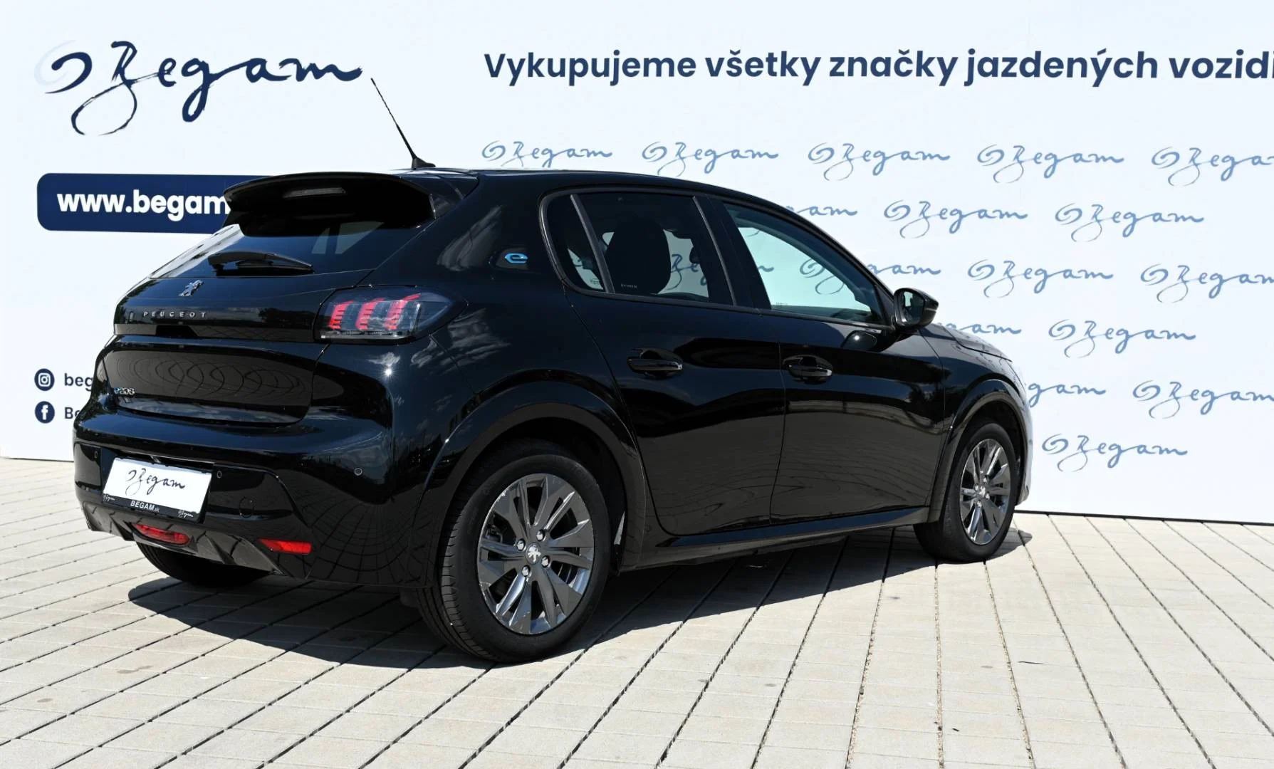 Peugeot 208 e- Allure Pack | Begam Trnava