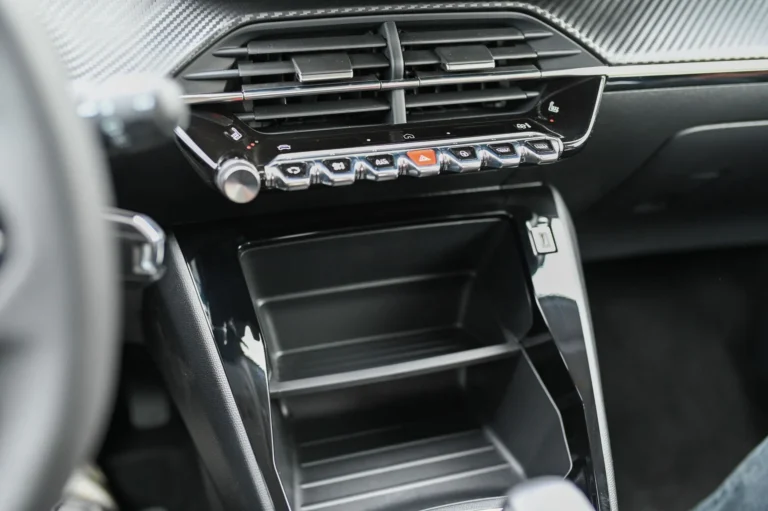 Peugeot 208 STYLE TURBO 100k BVM6 | Begam Trnava