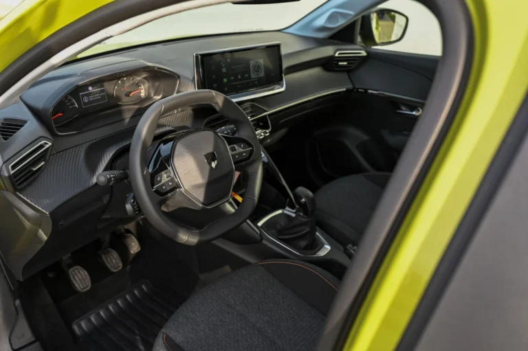 Peugeot 208 STYLE TURBO 100k BVM6 | Begam Trnava