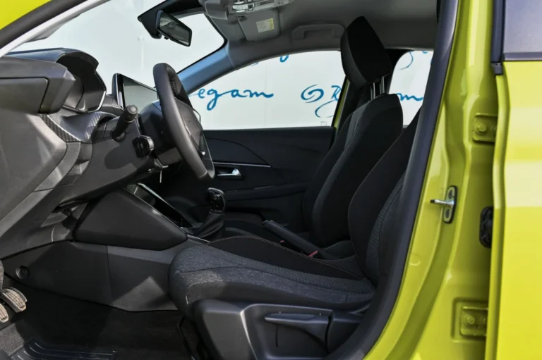 Peugeot 208 STYLE TURBO 100k BVM6 | Begam Trnava