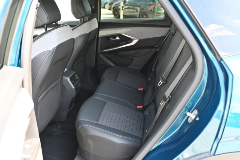 Peugeot 3008 1,2+HEV Allure | Begam Trnava