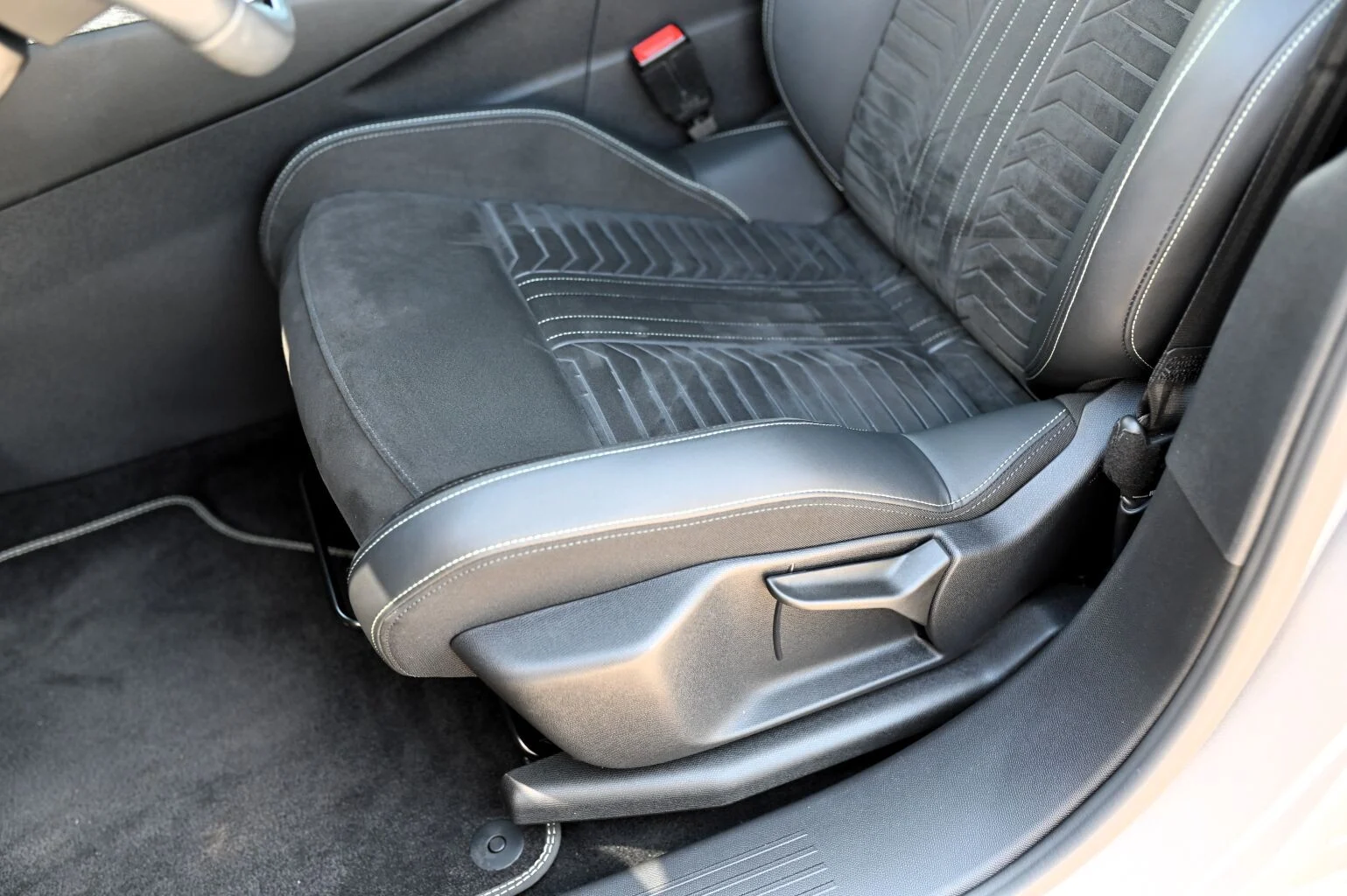 Peugeot 3008 GT e-DCS6 | Begam Trnava