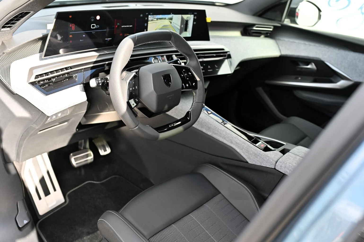 Peugeot 3008 GT Hybrid 145k e-DCS6 (MHEV) | Begam Trnava