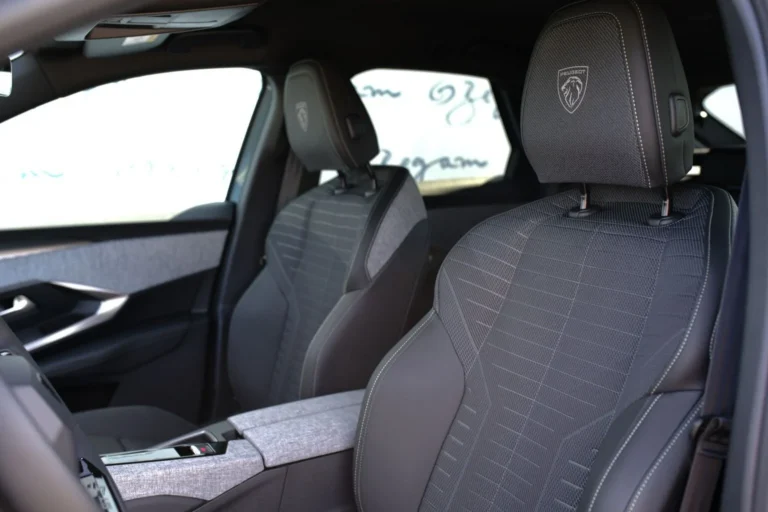 Peugeot 3008 GT Hybrid 145k e-DCS6 (MHEV) | Begam Trnava