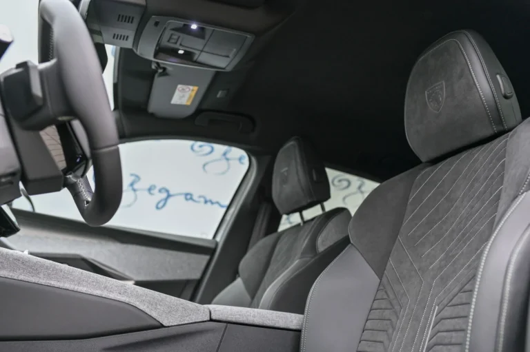 Peugeot 3008 GT Hybrid 145k e-DCS6 (MHEV) | Begam Trnava