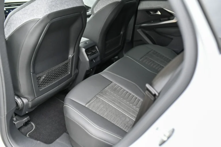 Peugeot 3008 GT Hybrid 145k e-DCS6 (MHEV) | Begam Trnava